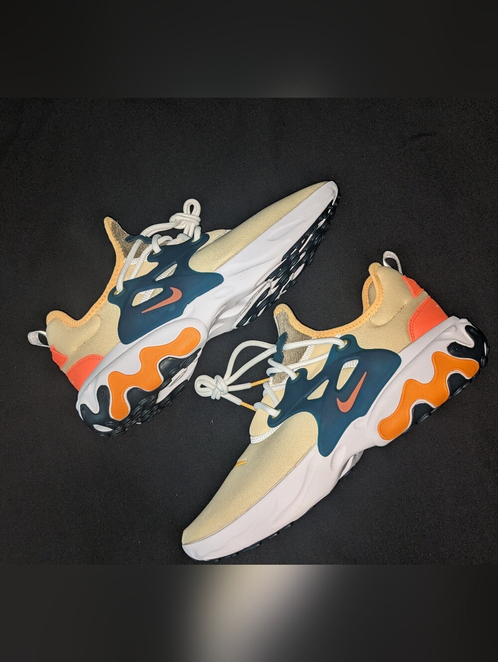 Nike React Presto - Picture 3 of 10